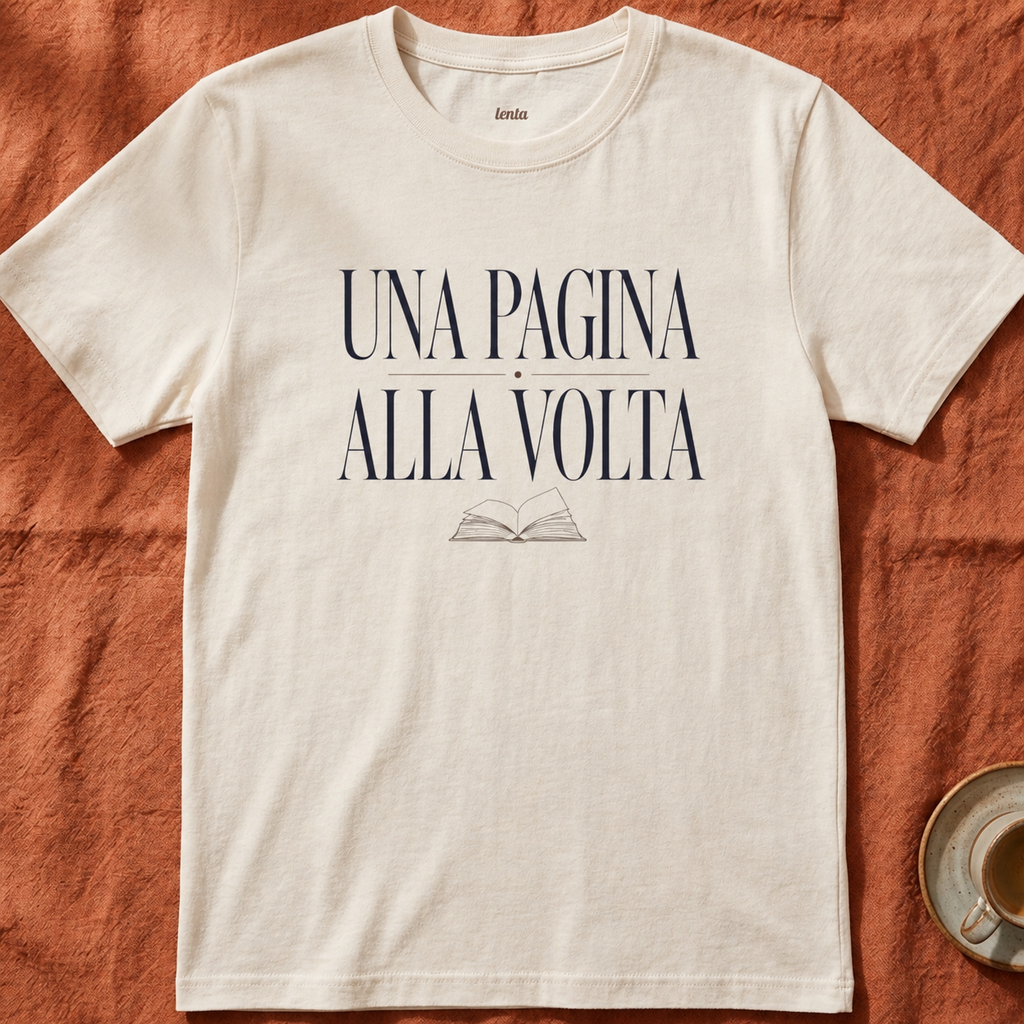 Una Pagina Alla Volta — T-Shirt